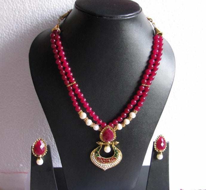 Dark pink beads necklace set